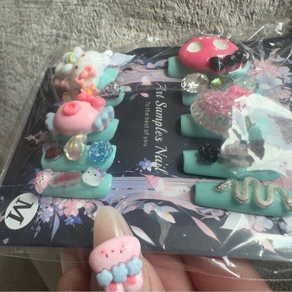 Nail Art- Cute Cartoon Nail Art Set Size Medium - Picture 8 of 13